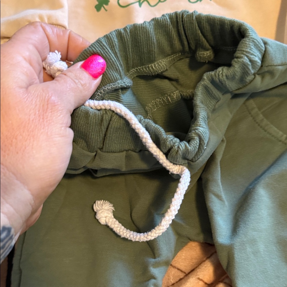 18M Cozy Jogger Pants Set - Blue, Gray, Green, and Cream. - Picture 13 of 15